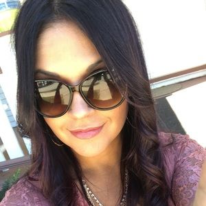 Meet your Posher, Shally